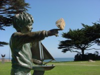 statue 2