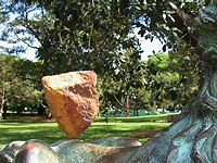 statue 4
